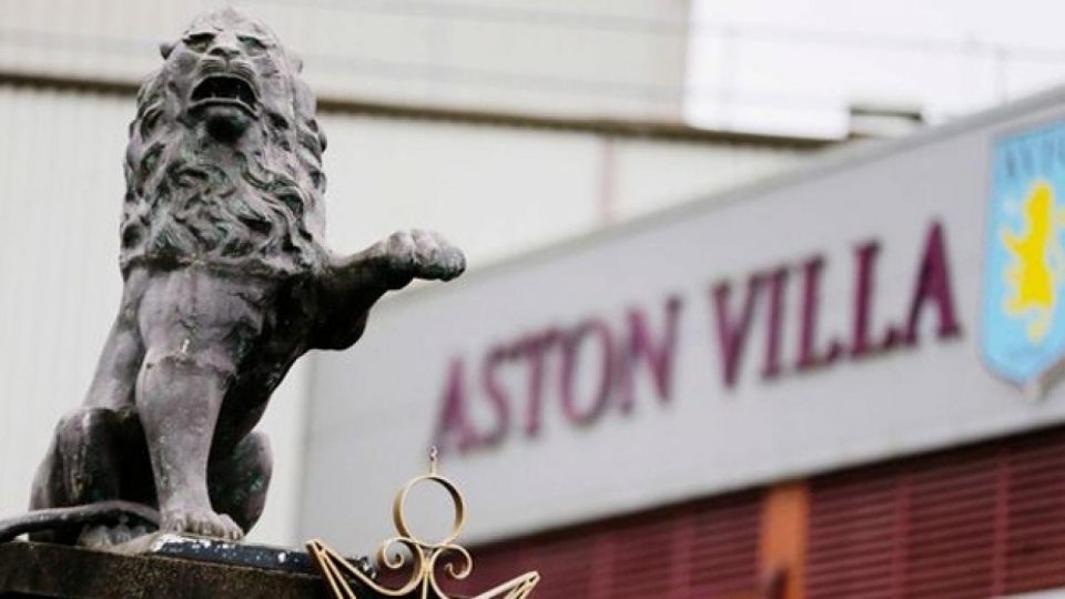 Aston Villa tesislerine koronavirüs engeli