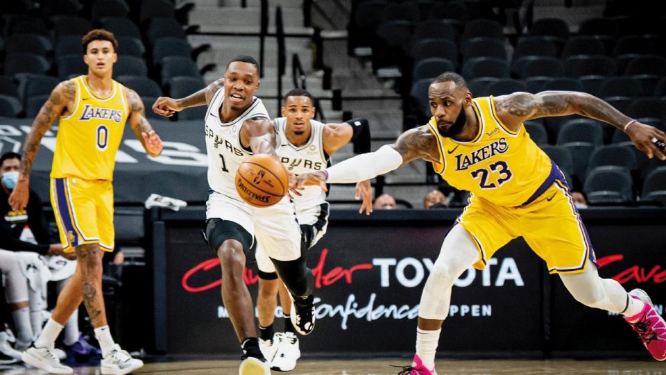 NBA’de Spurs, Lakers’ın serisine son verdi